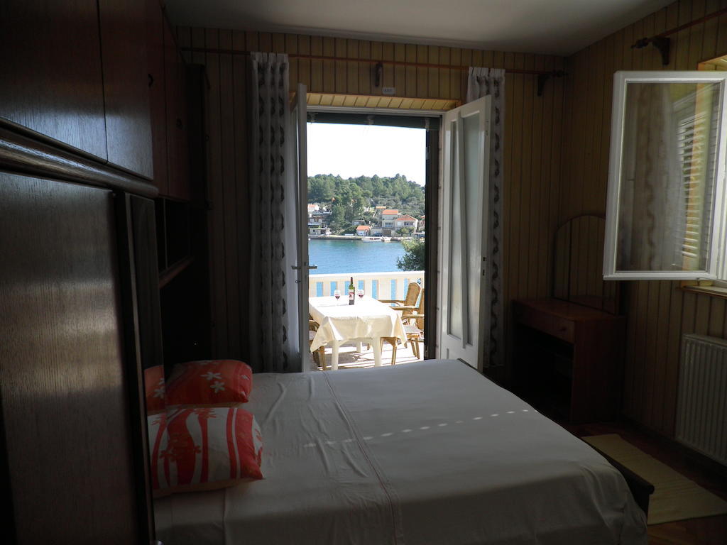 Apartments Holiday Lumbarda Chambre photo